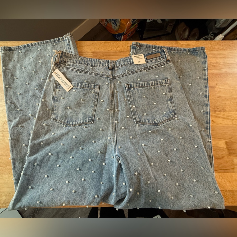 NWT Blank NYC Light Blue Wide Leg Jeans with Pearl Details on front and back - Picture 8 of 12